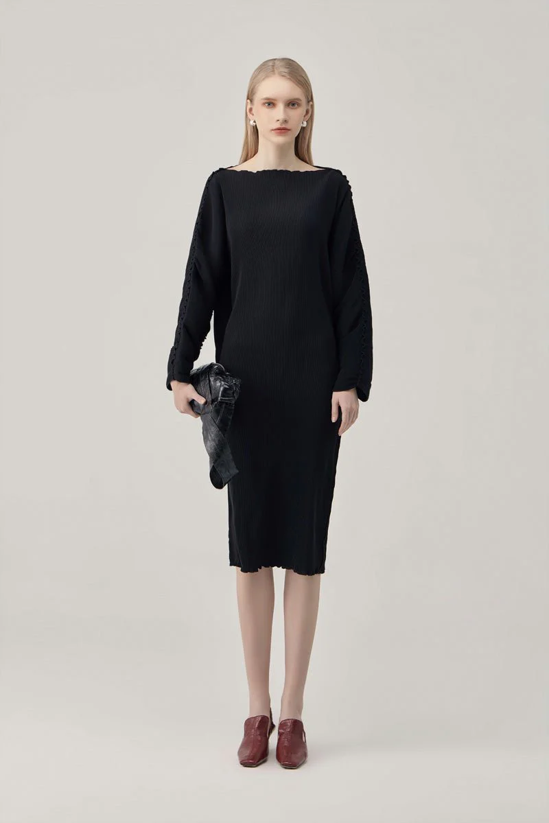 Boat Neck Ruffled Long Sleeve Midi Dress - Image 3