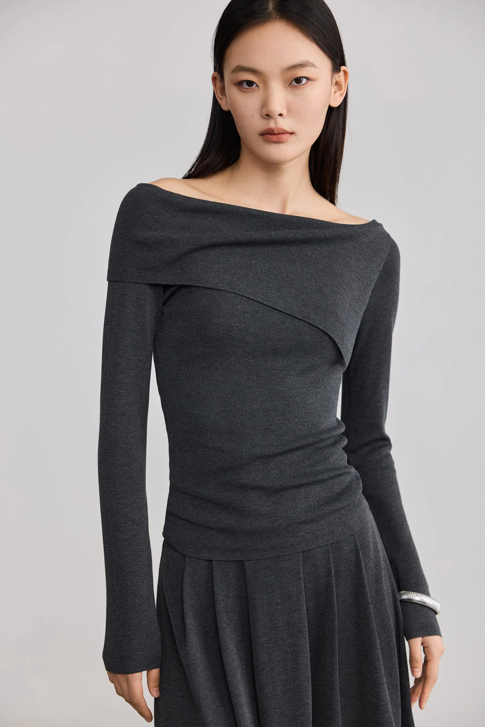 LILY Asymmetrical One-Shoulder Fitted Knit - Image 2