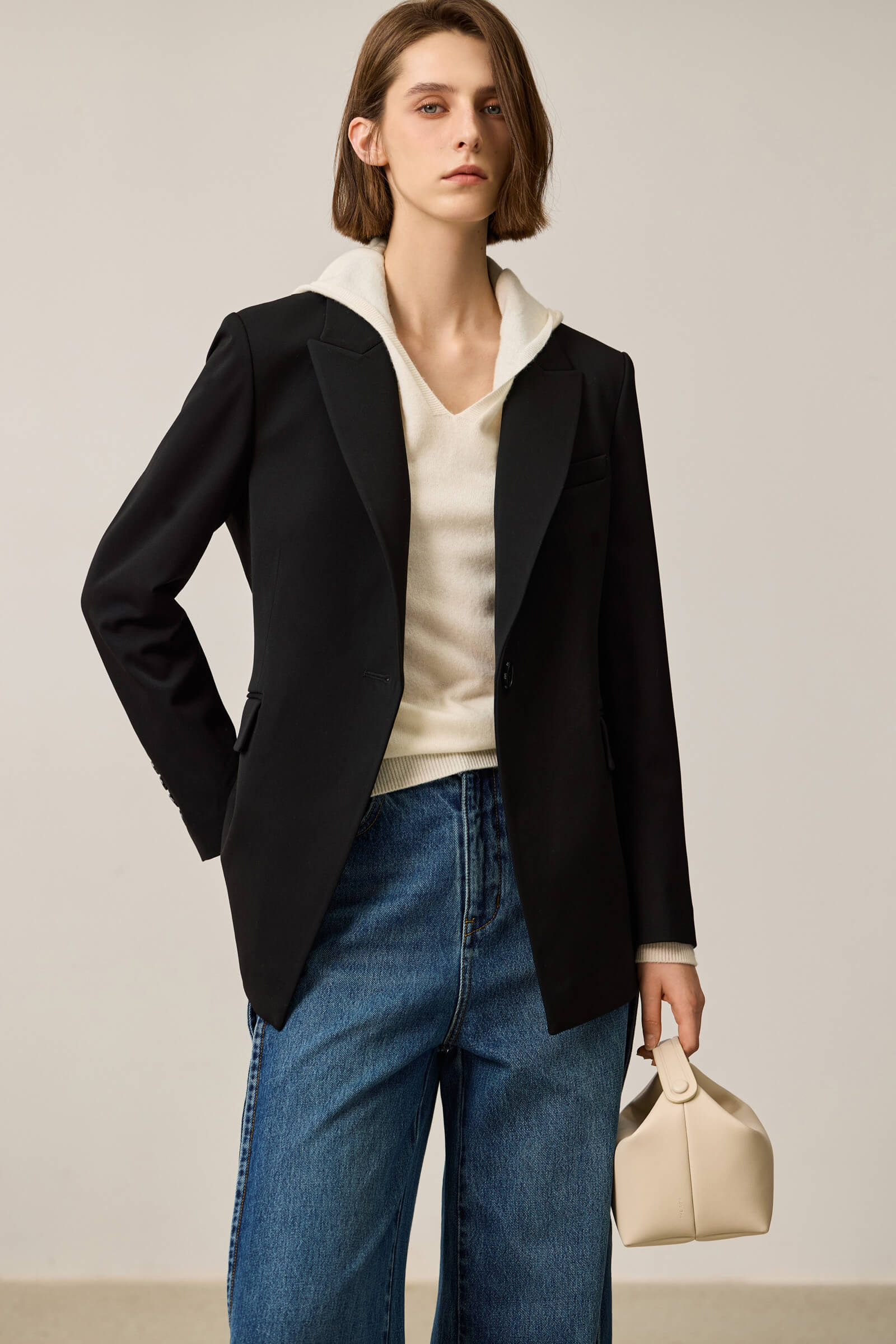 LILY Broad Shoulder Versatile Black Blazer - Image 3