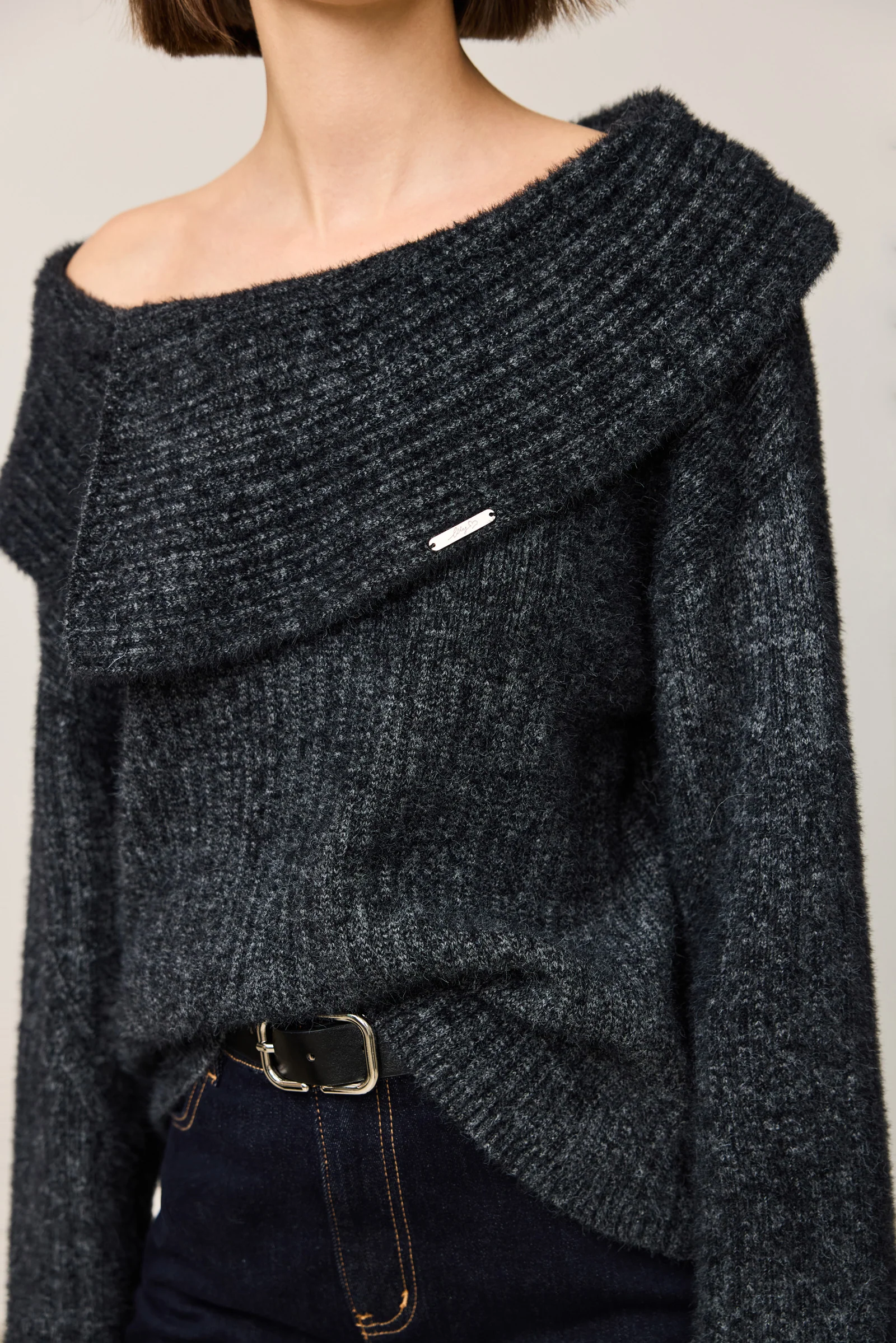 LILY Chic Off-Shoulder Cowl Neck Crop Sweater - Image 15