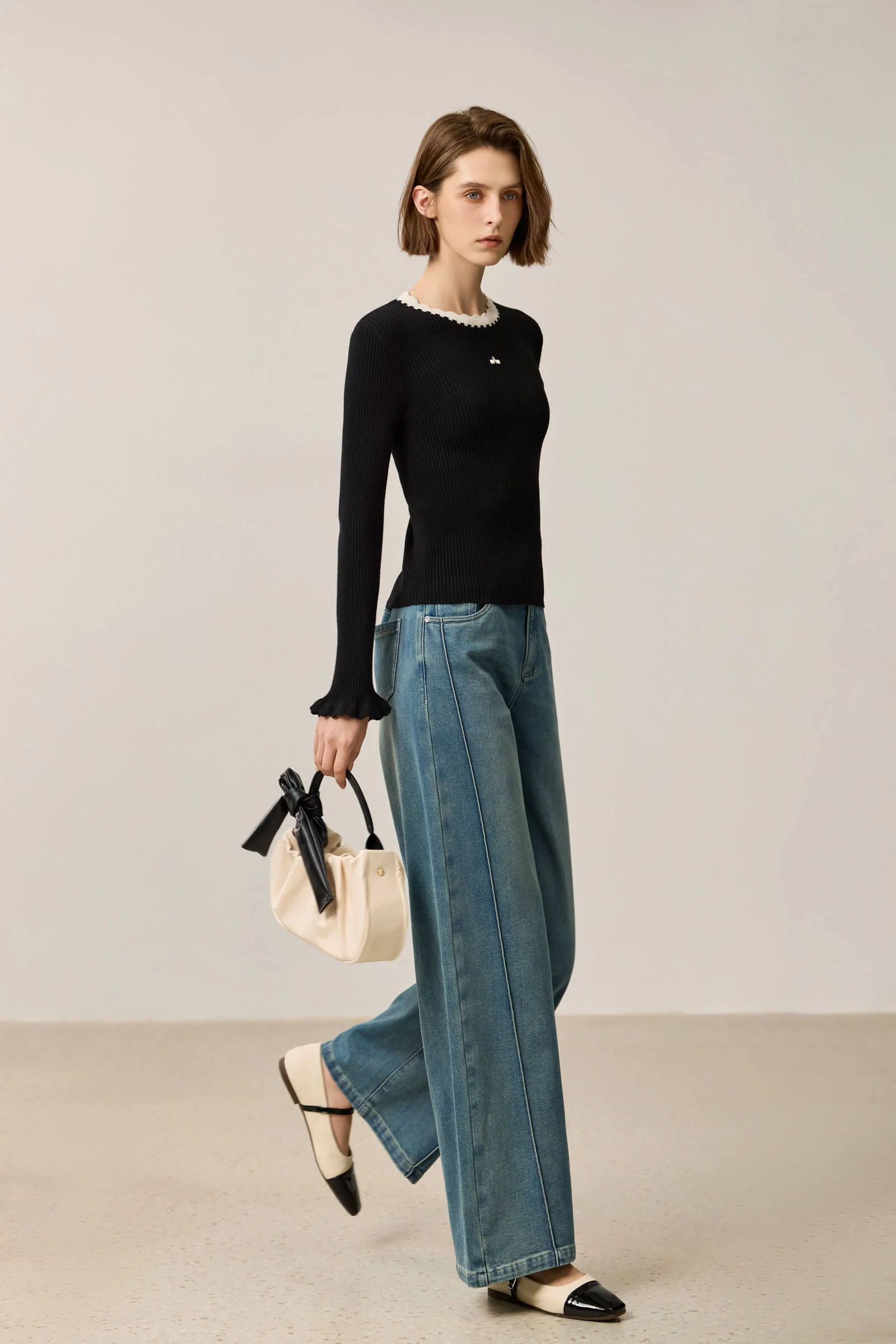 LILY Color-Block Ruffle Collar Fitted Sweater - Image 4