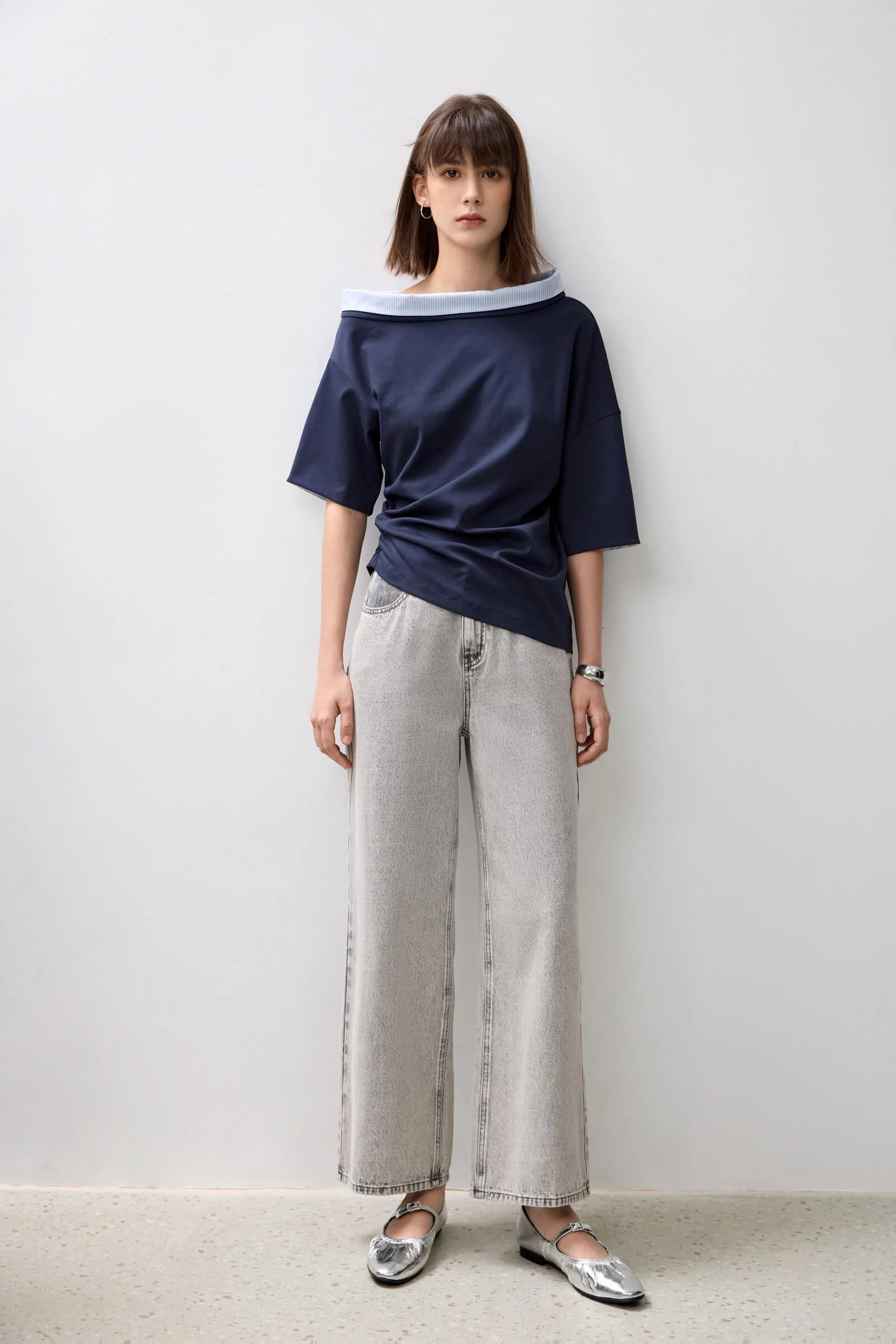 LILY Contrast T-Shirt - Image 3