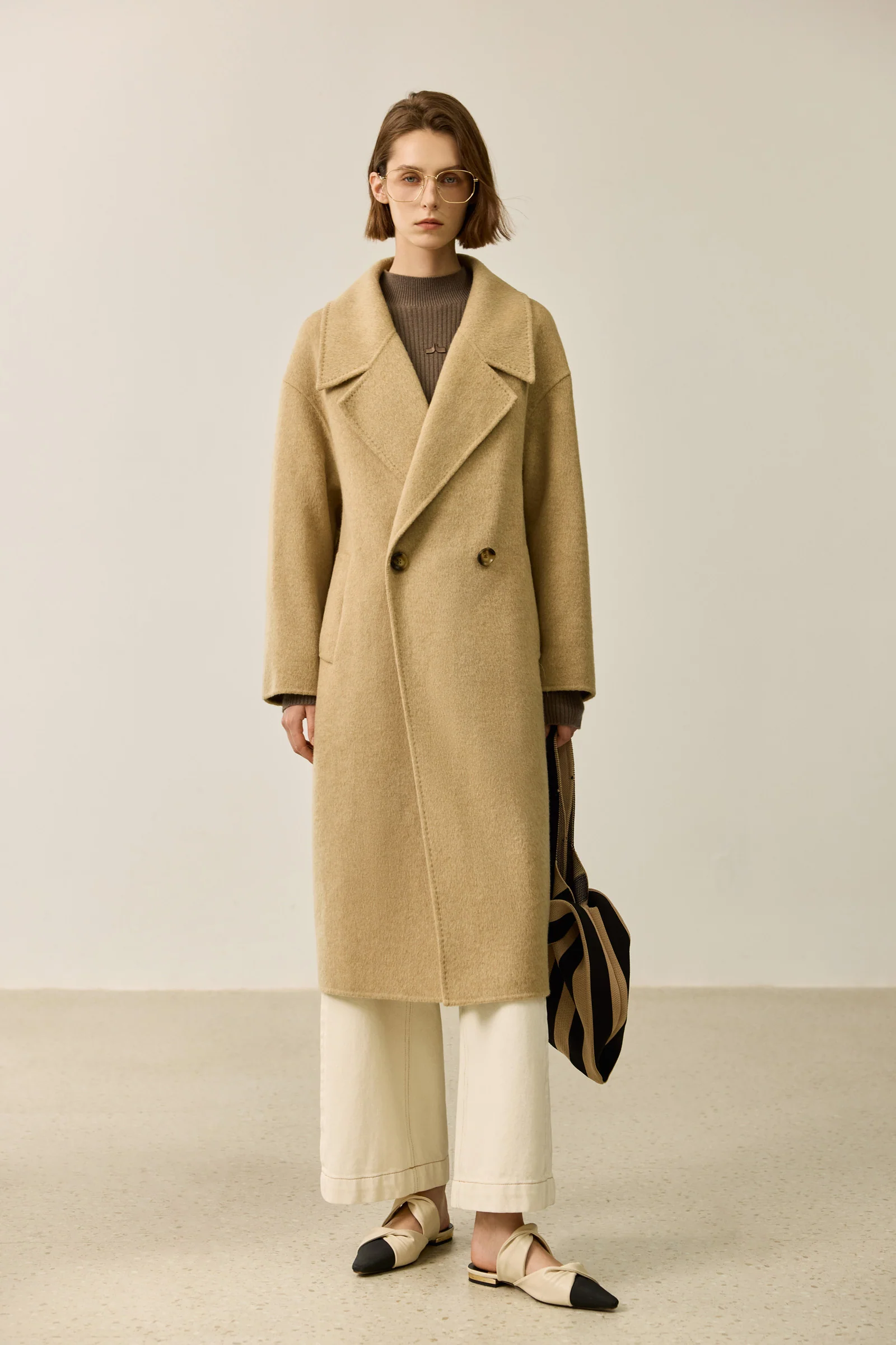 LILY Double-Faced Wool Coat - Image 10