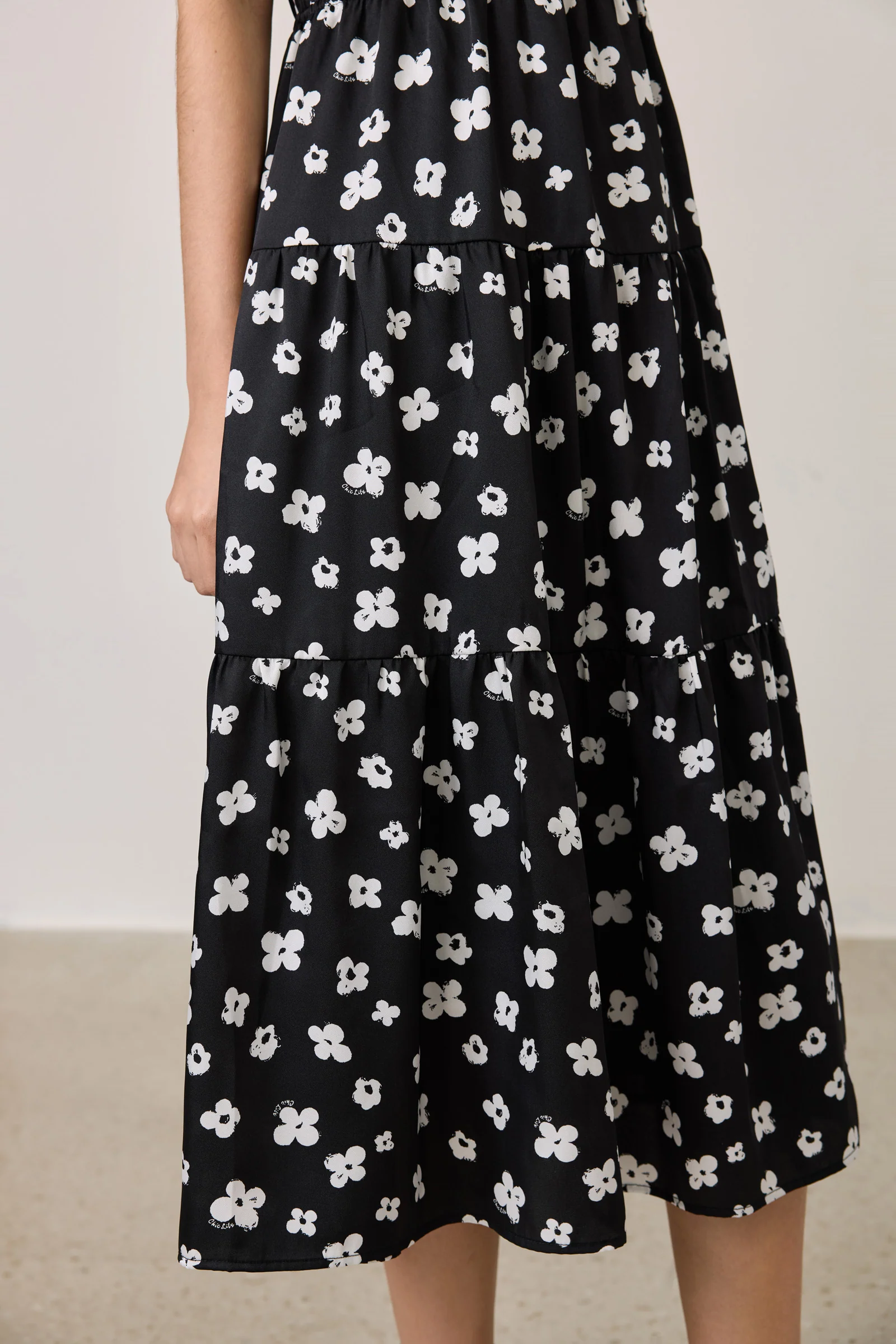 [Lucky Flowers]LILY Floral V-Neck Cami Dress - Image 9