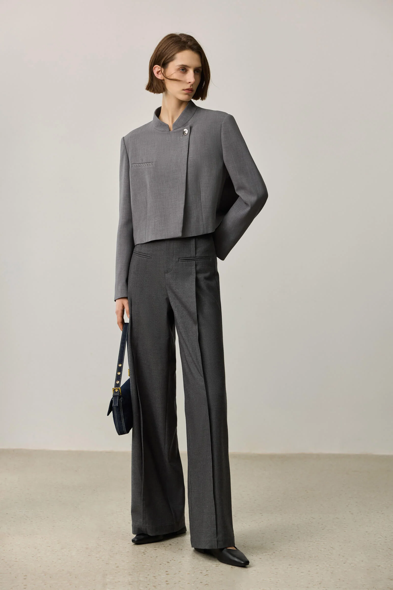 LILY Grey Tone Cropped Blazer - Image 3