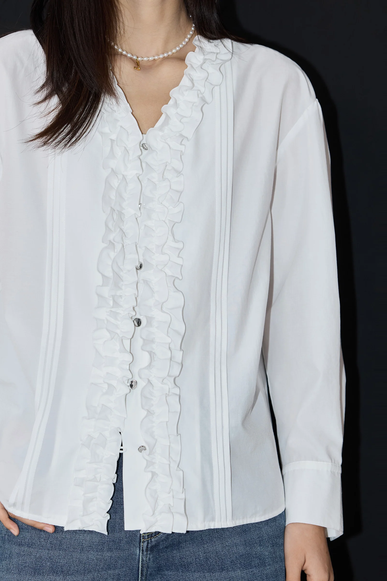 LILY Heavy-Detail V-Neck Ruffle Blouse - Image 7