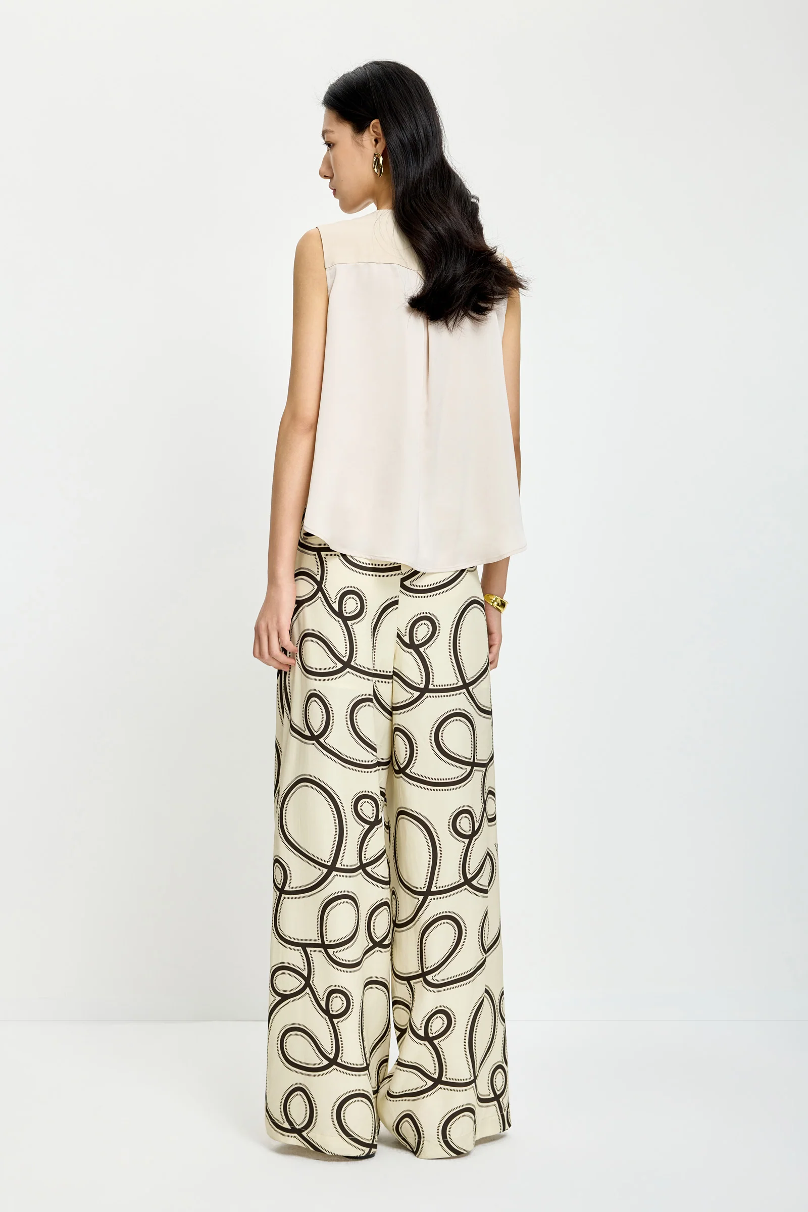 LILY Linen-Blend Asymmetric V-Neck Vest - Image 4