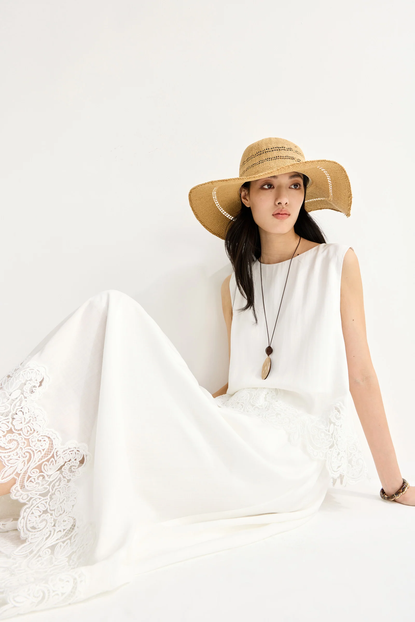 LILY Lyocell Lace Sleeveless Blouse