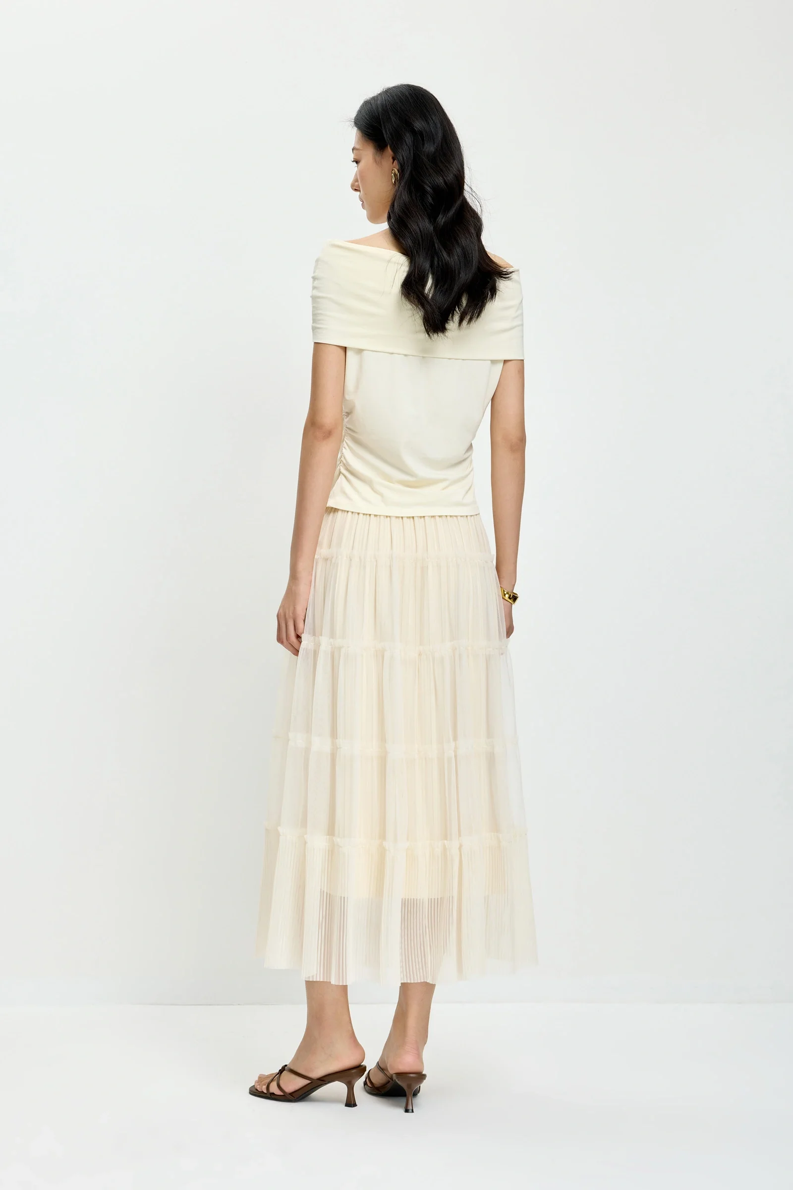 LILY Modal-Cotton Off-Shoulder Tee - Image 4