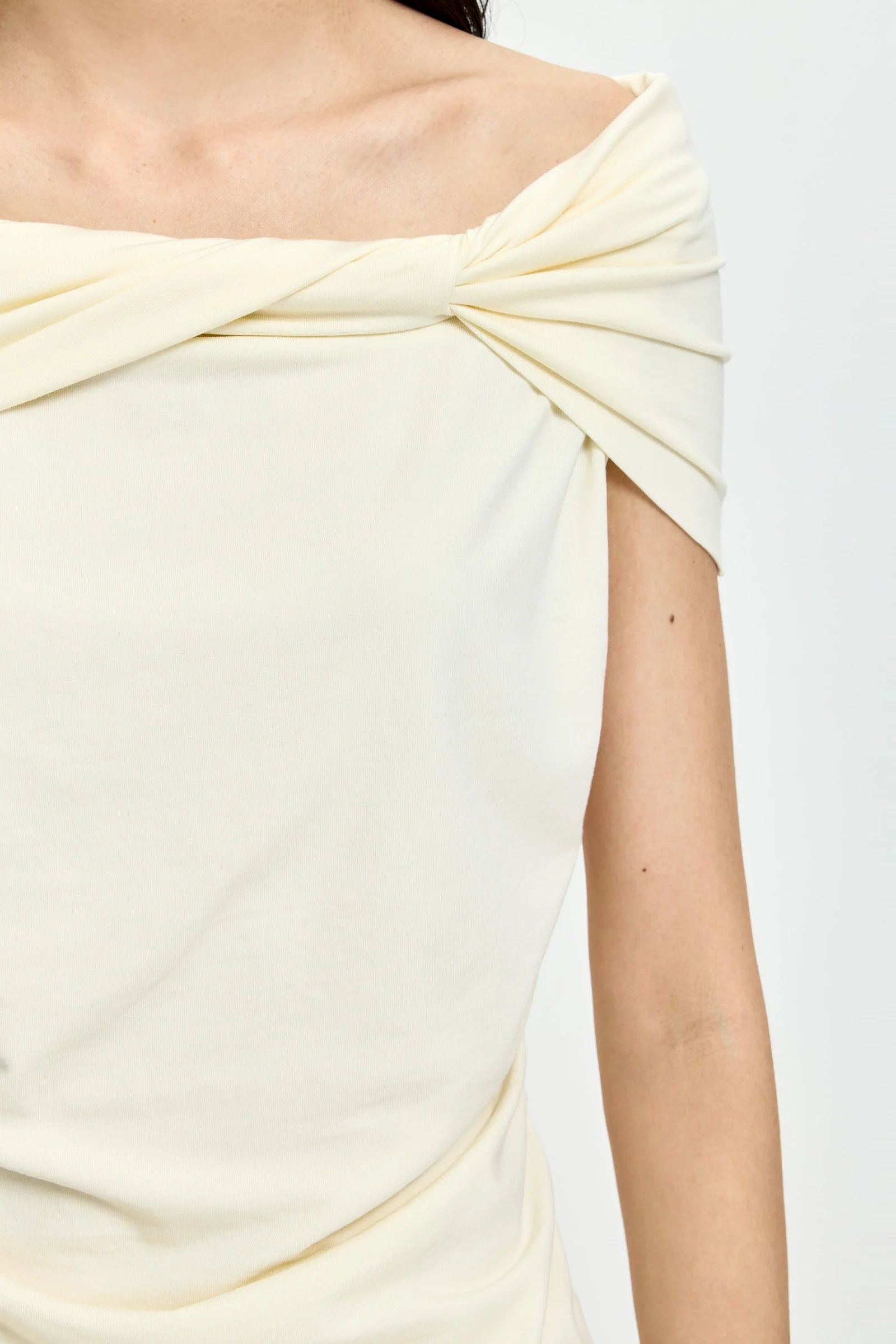 LILY Modal-Cotton Off-Shoulder Tee - Image 6