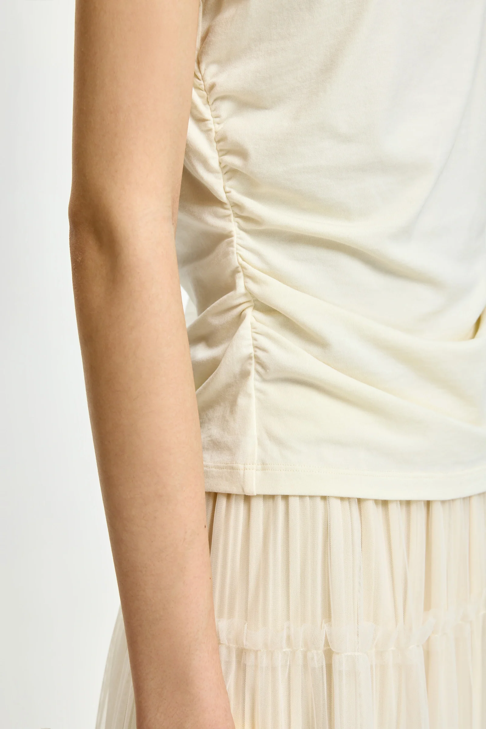 LILY Modal-Cotton Off-Shoulder Tee - Image 7