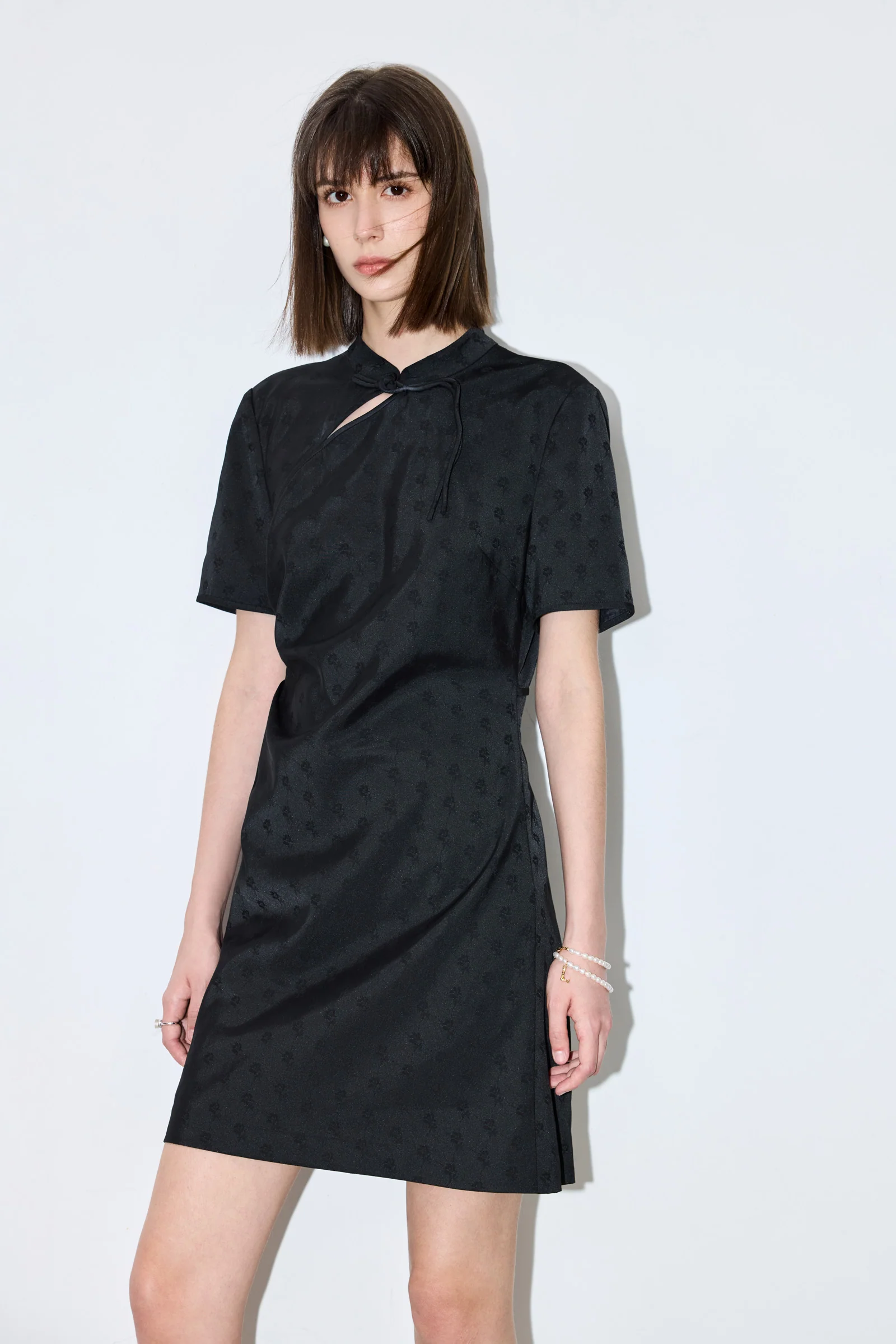 LILY Chinese Style Jacquard Qipao - Image 5