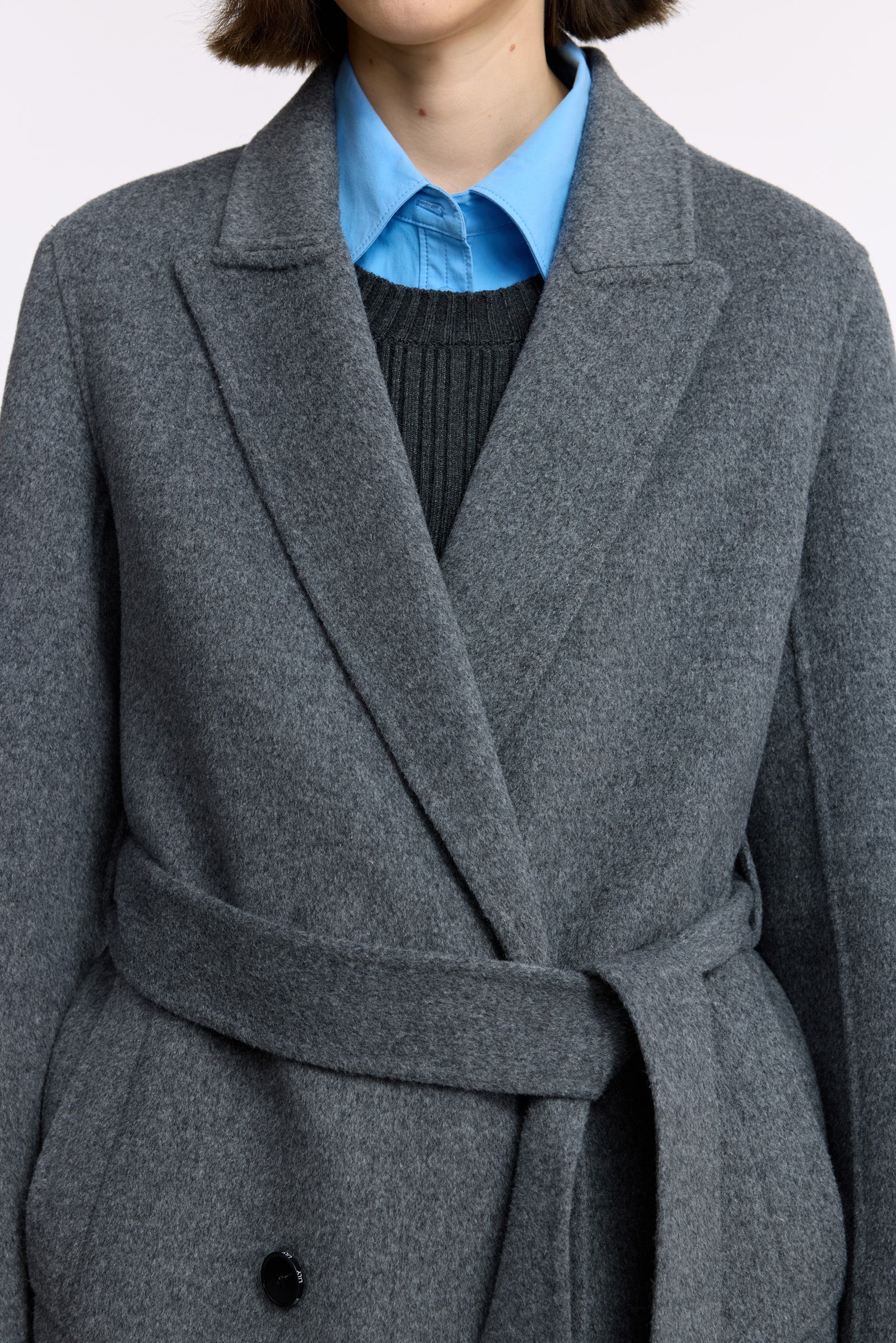 LILY Platinum 100% Wool Structured Coat - Image 17
