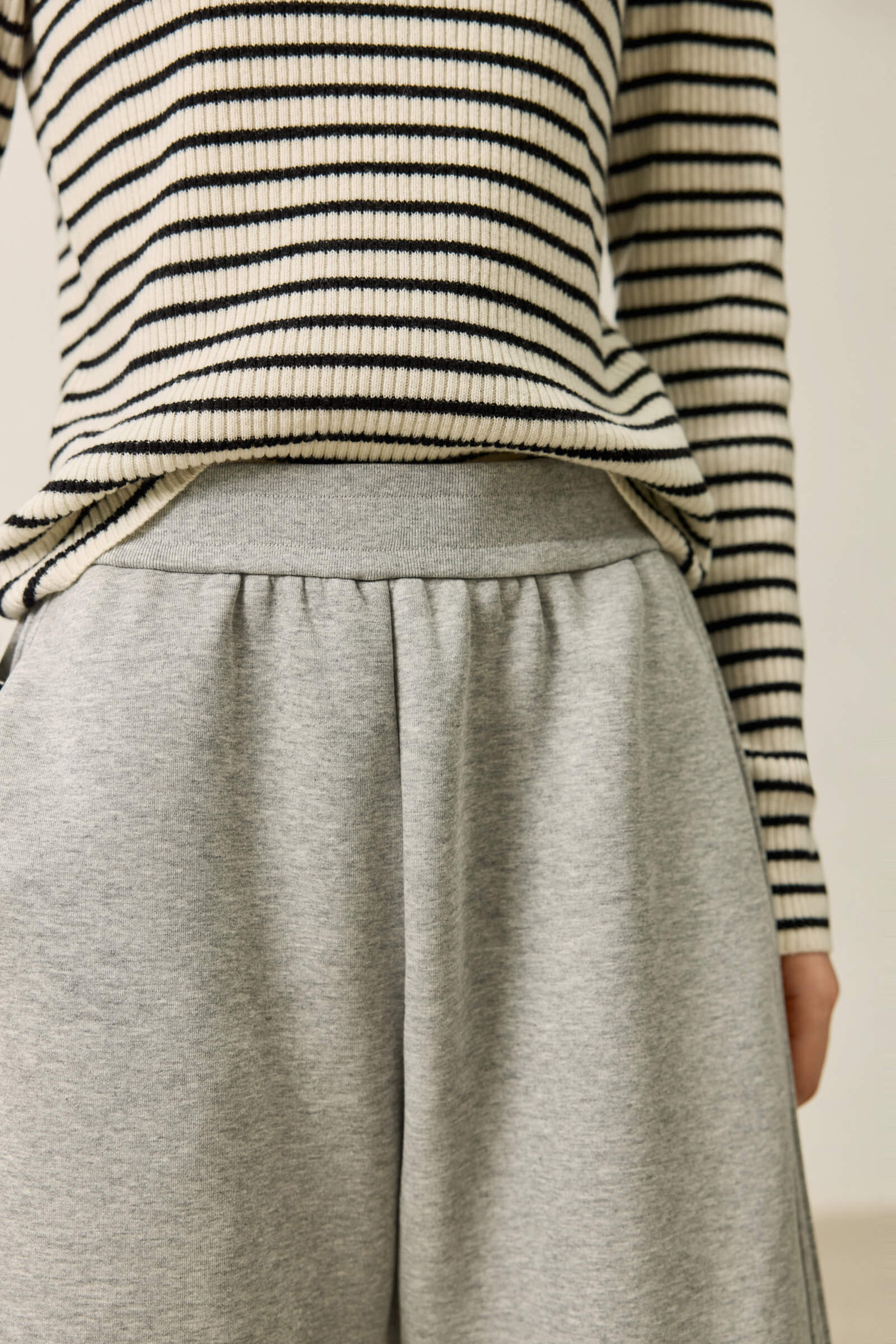 LILY Relaxed Athletic Banana Pants - Image 5