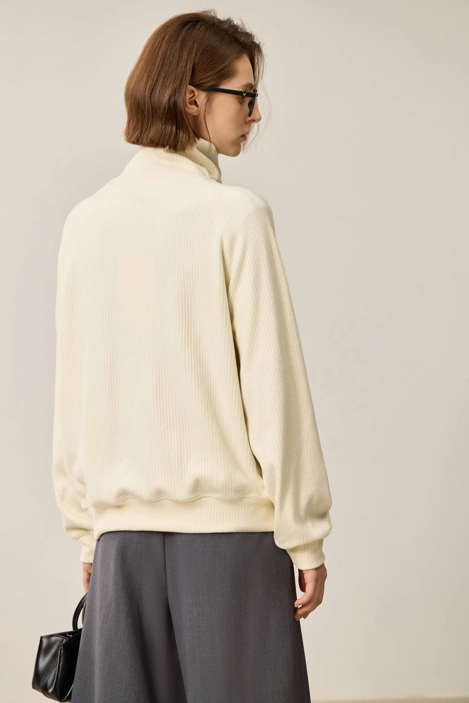 LILY Relaxed Drop-Shoulder Zip-Neck Sweatshirt - Image 15