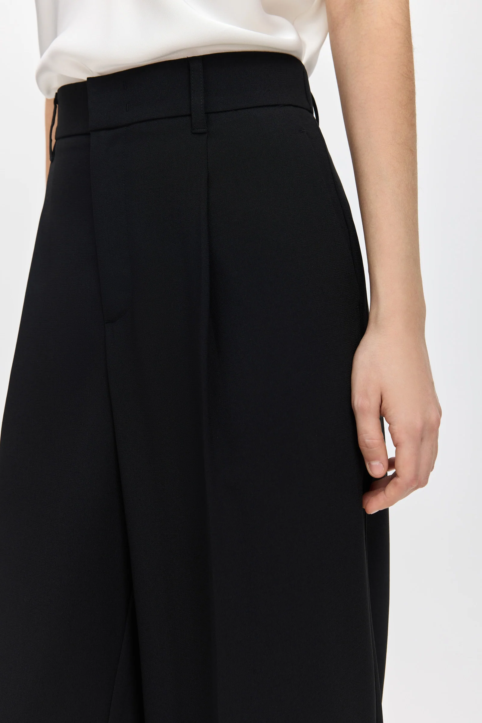 LILY Single-Pleat Wide-Leg Trousers - Image 12