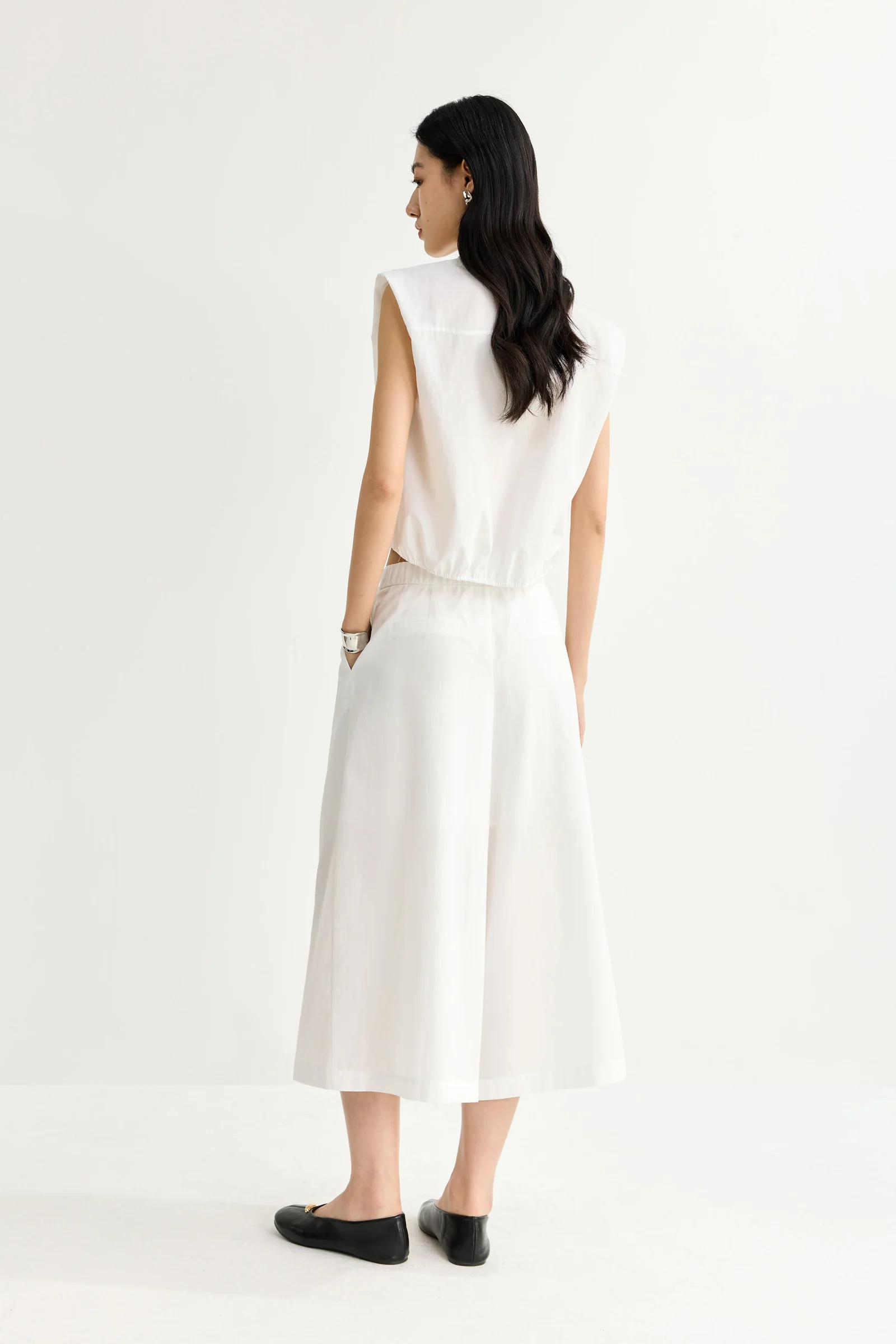 LILY Sleeveless Collared Blouse - Image 11