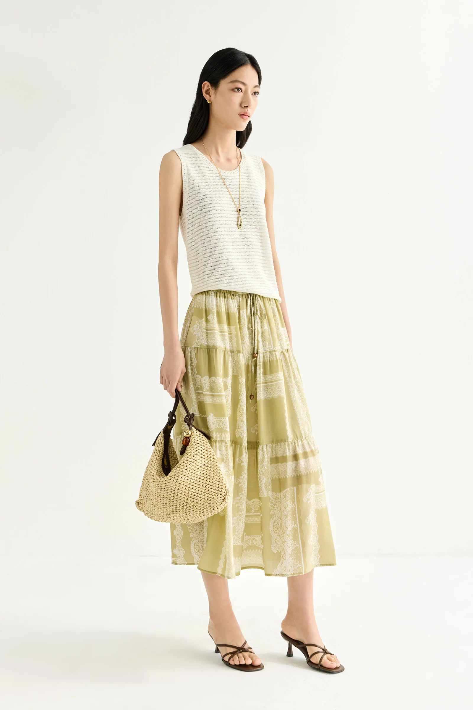 LILY Sleeveless Crewneck Knit Top - Image 4
