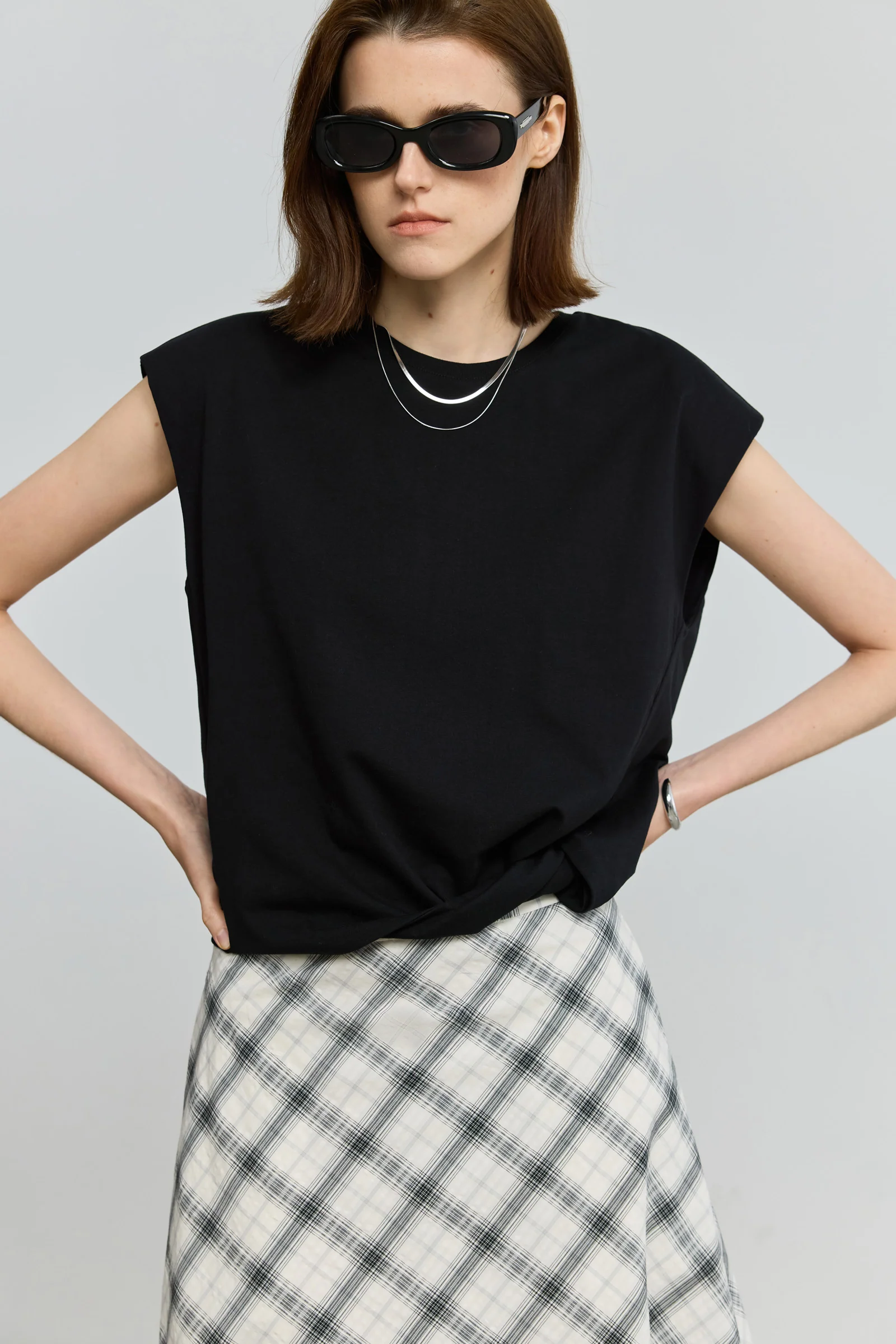 LILY Statement Sleeveless Cinched Waist Tee - Image 5