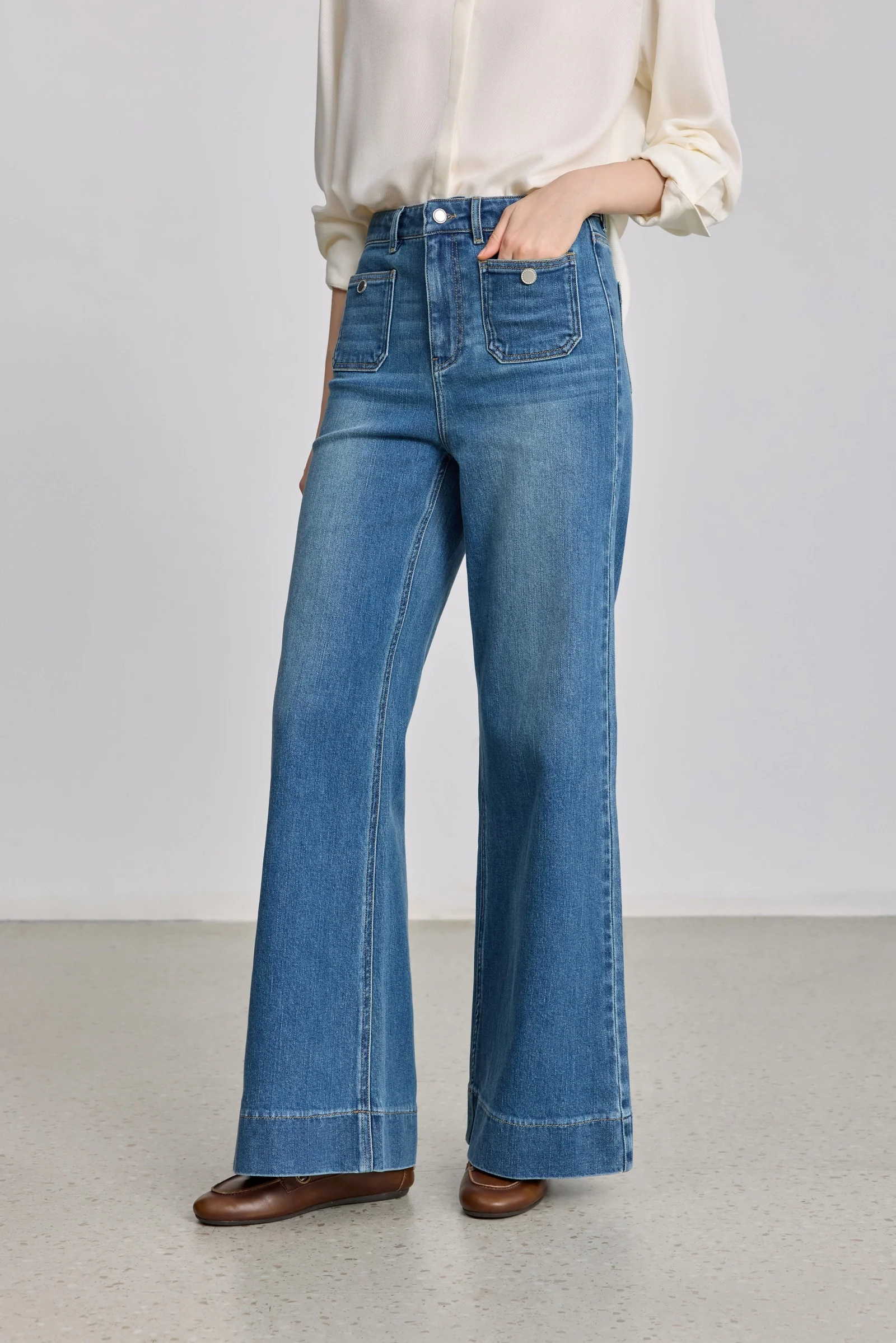 LILY Stretch Straight-Leg Jeans - Image 2
