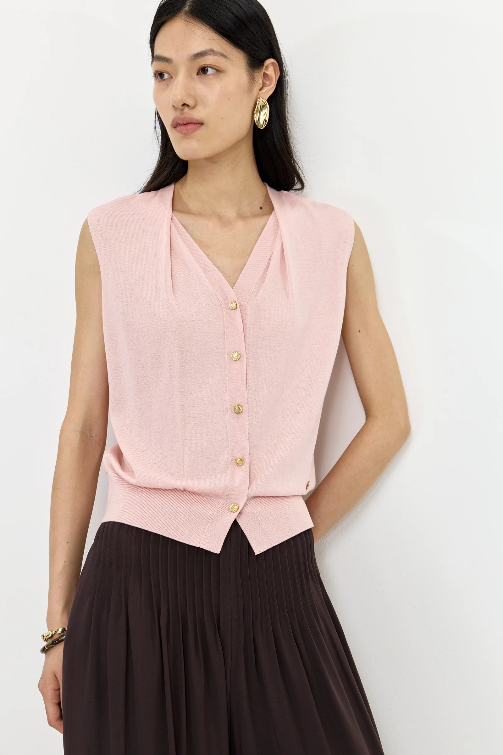 LILY V-Neck Sleeveless Knit Vest - Image 11