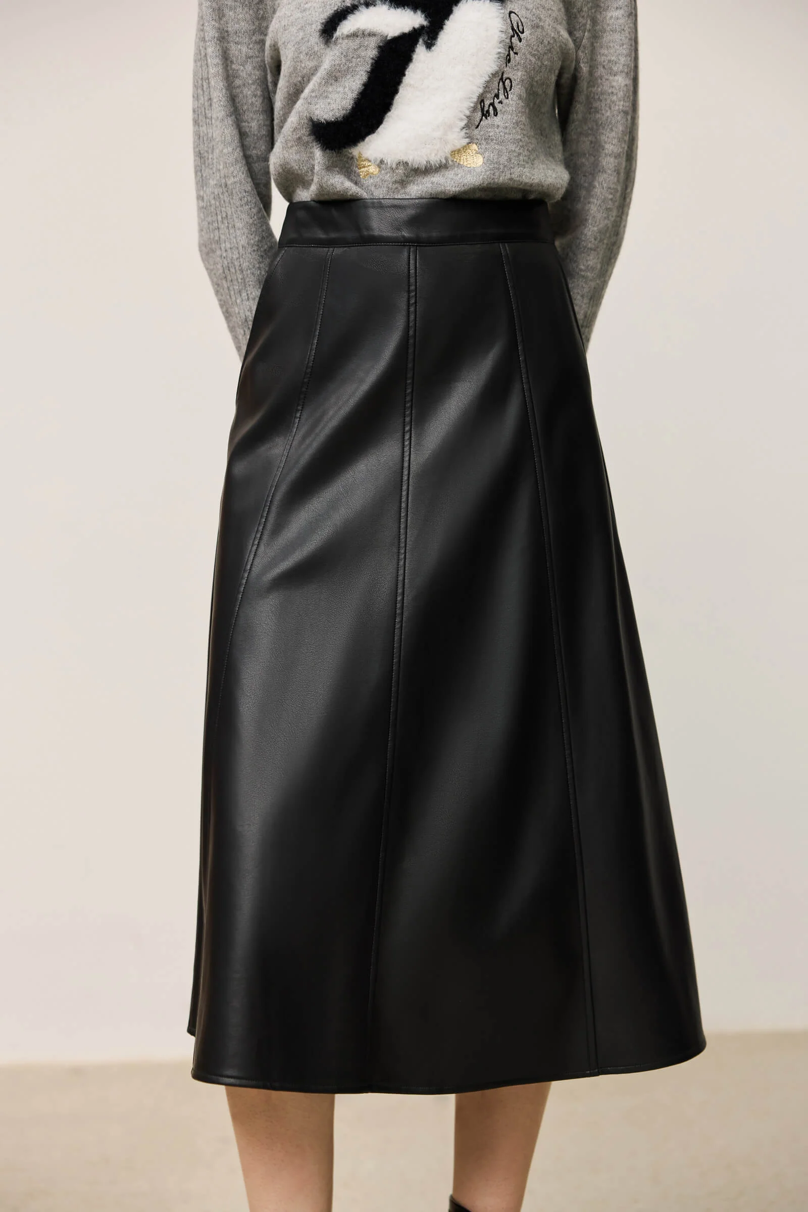 LILY Vintage Minimalist Draped Leather Skirt - Image 5