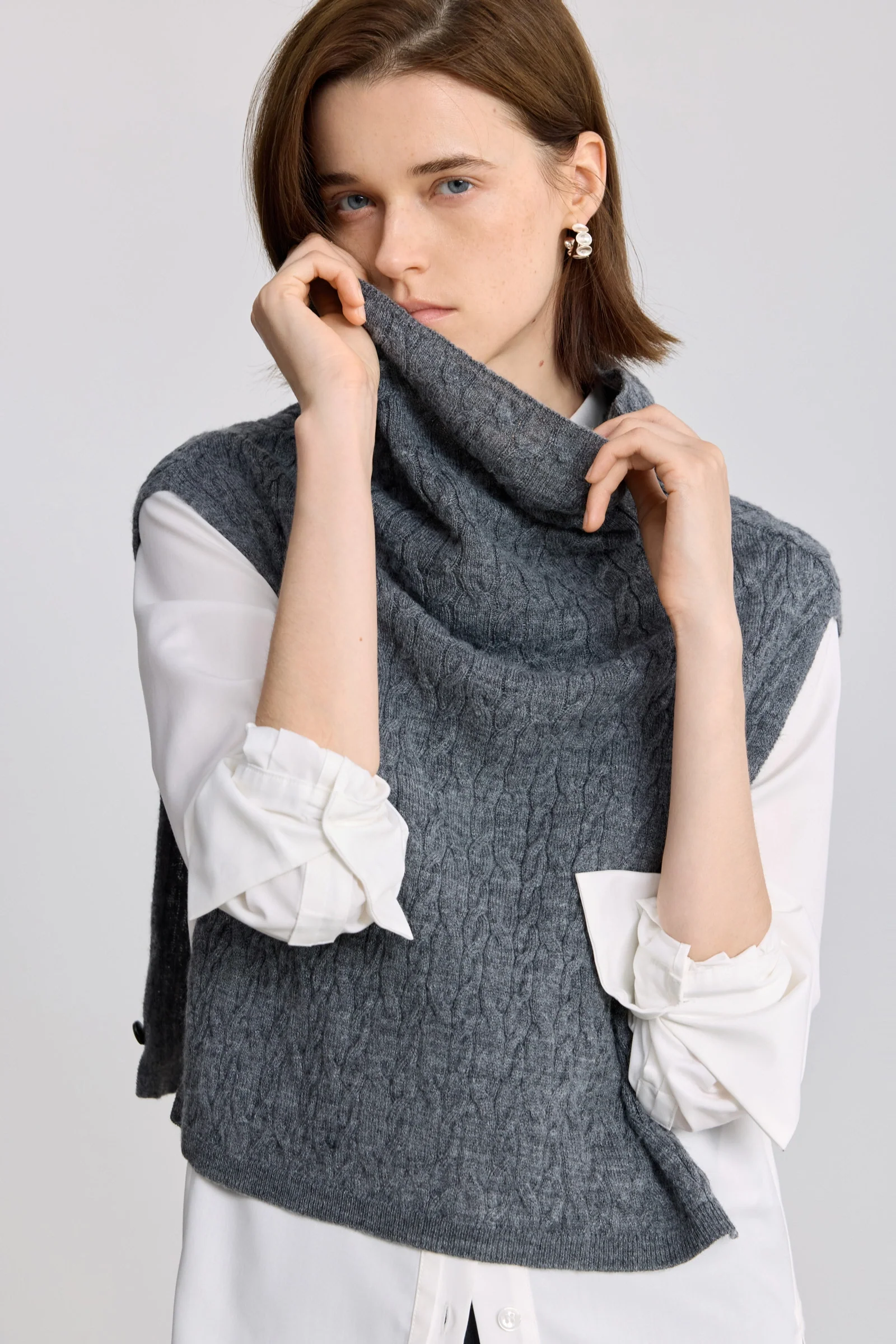 LILY Wool-Blend Knit Vest - Image 6