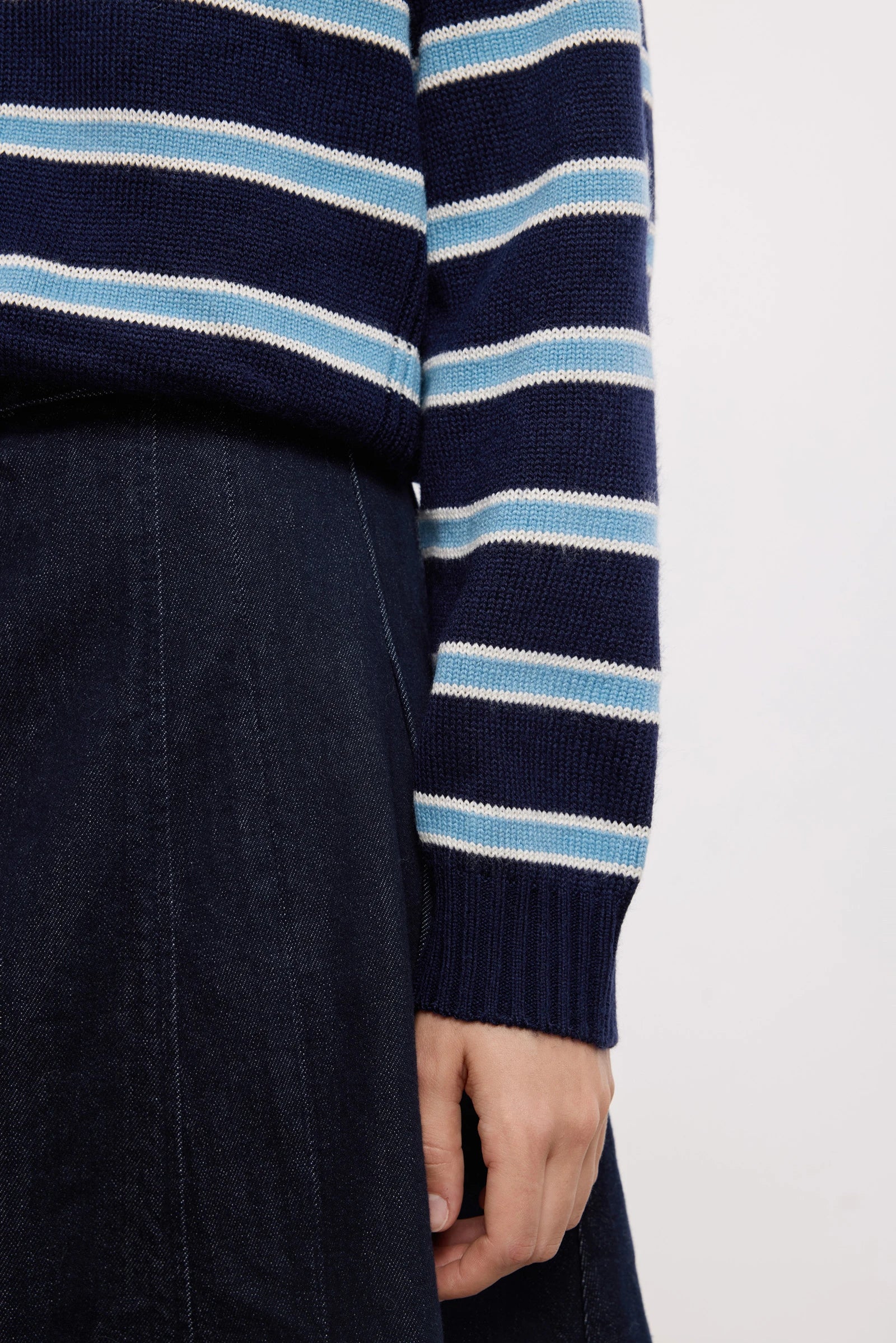 LILY Wool-Cashmere Striped Sweater - Image 9