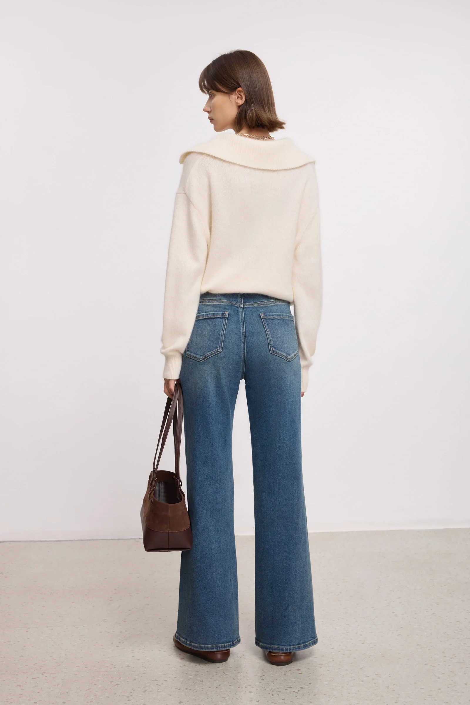 LILY Wool-Rabbit Blend Relaxed V-Neck Sweater - Image 4