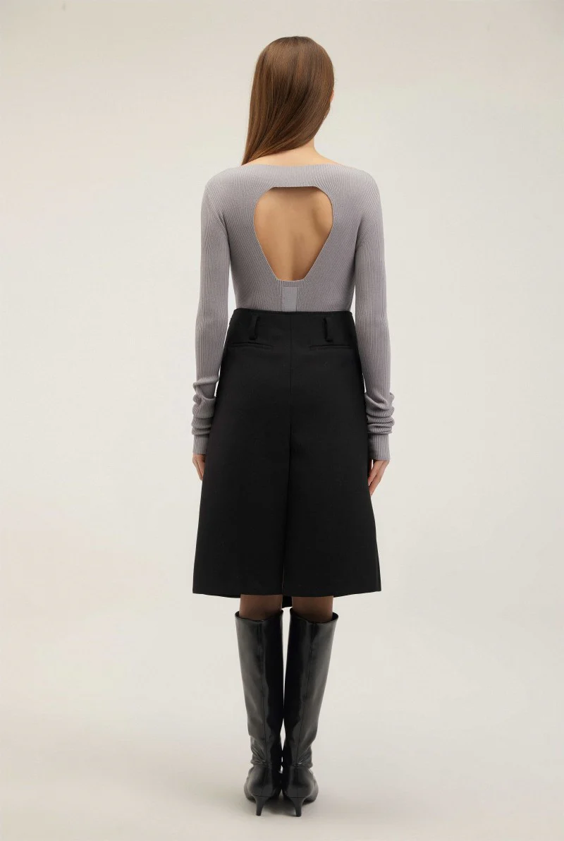 Open-Back Ribbed Wool Top - Image 3