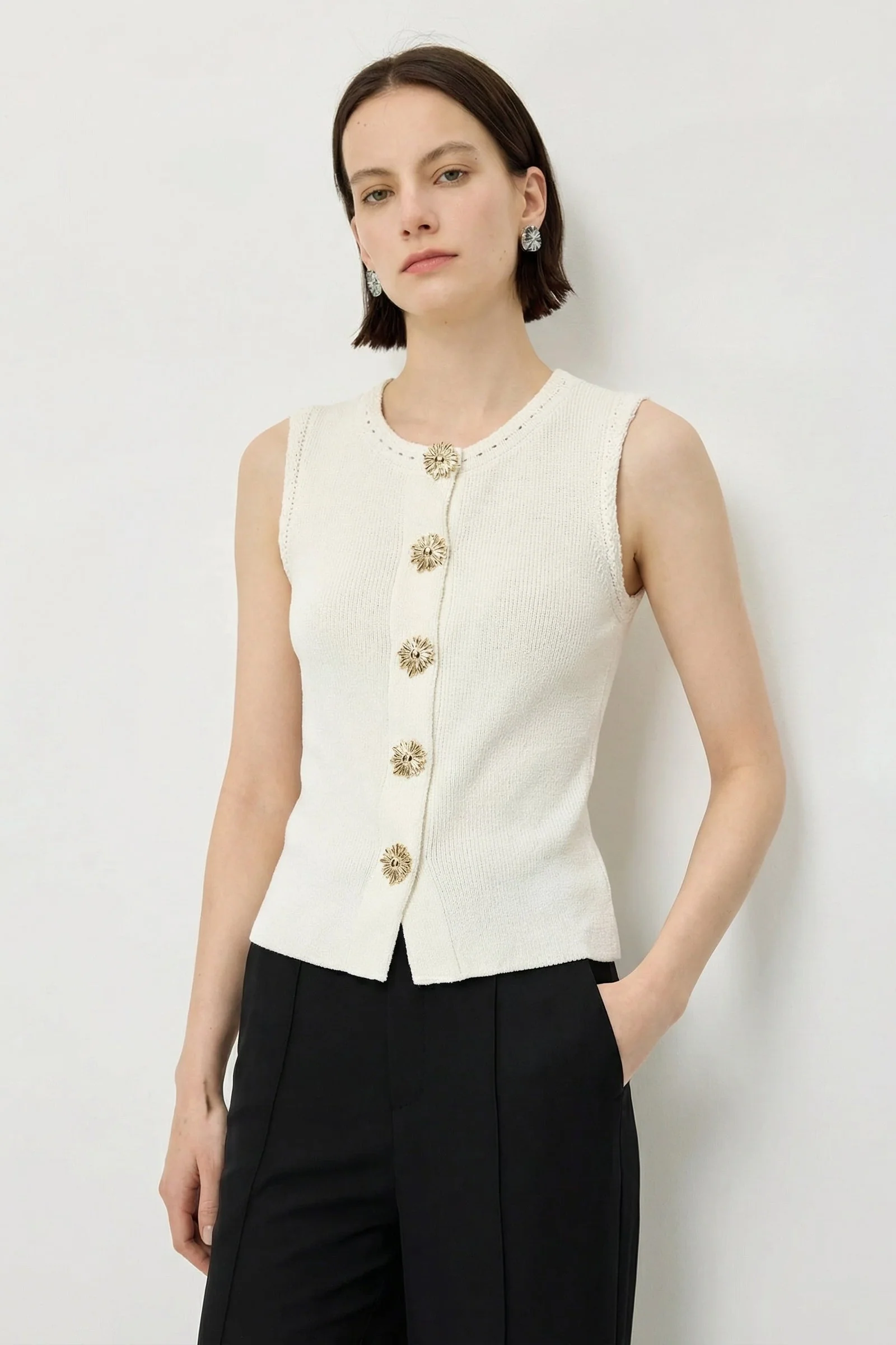 Sleeveless Knit Vest - Image 3