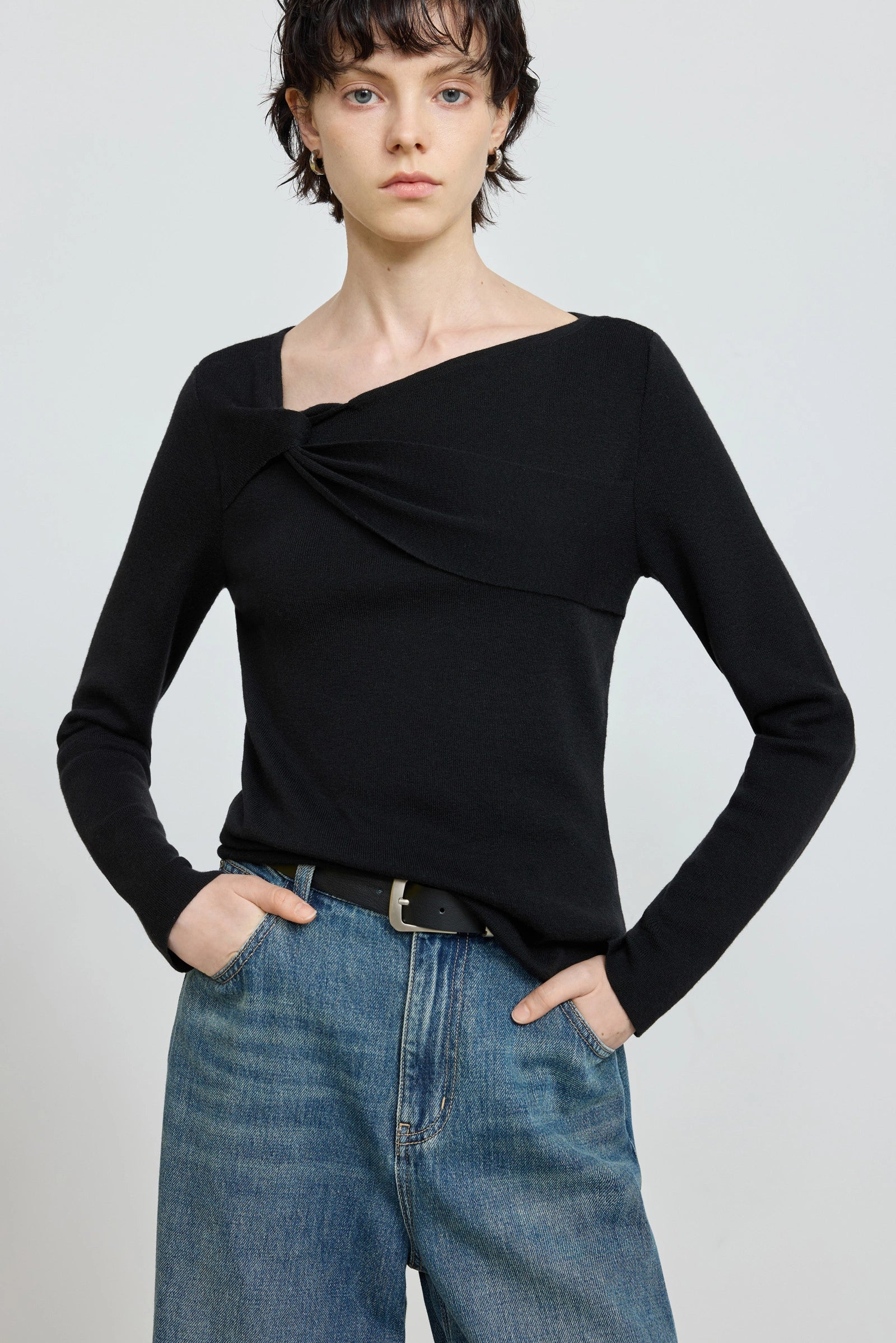 Wool-Blend Knotted Sweater - Image 12