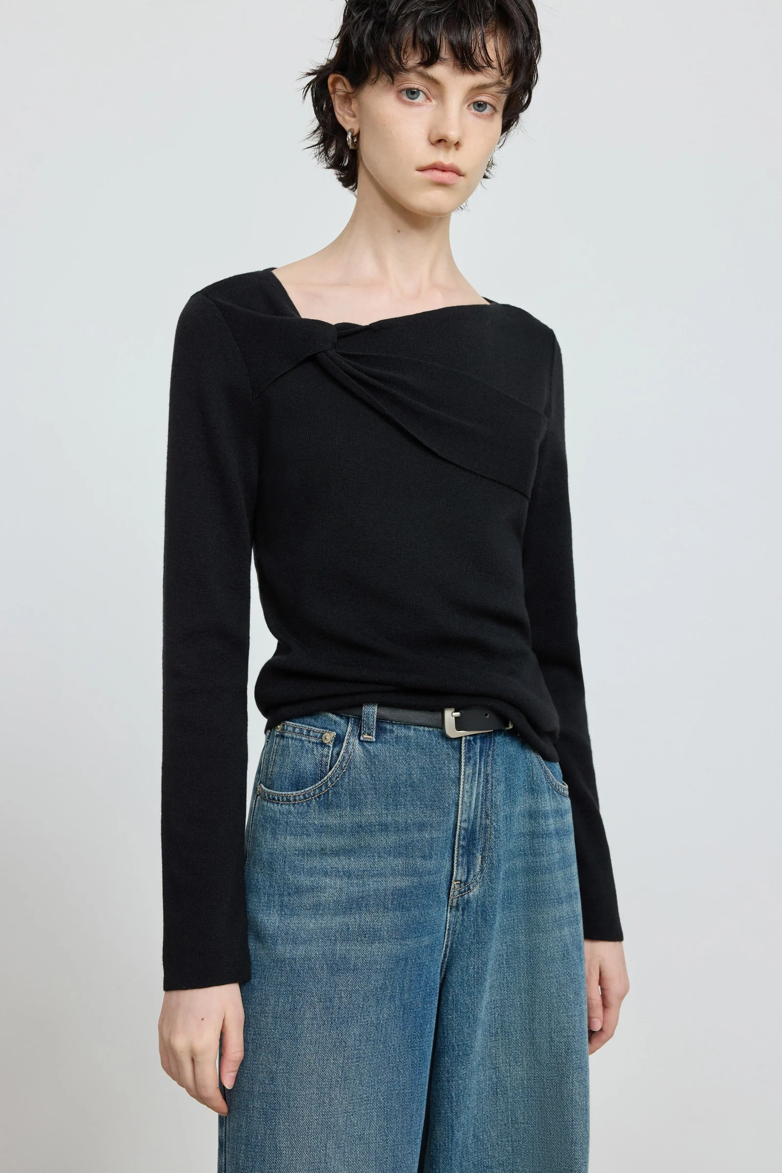 Wool-Blend Knotted Sweater - Image 13