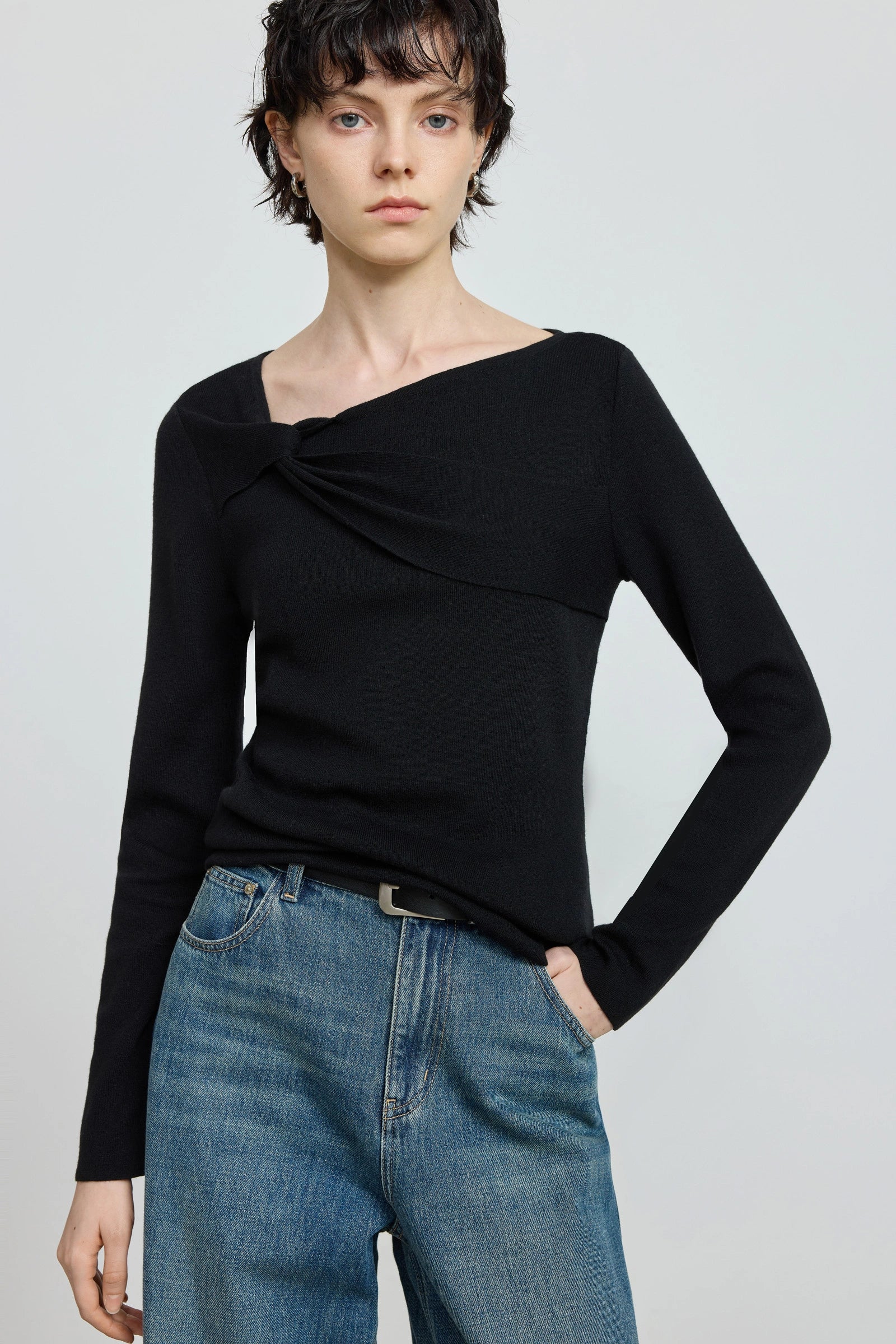 Wool-Blend Knotted Sweater - Image 14