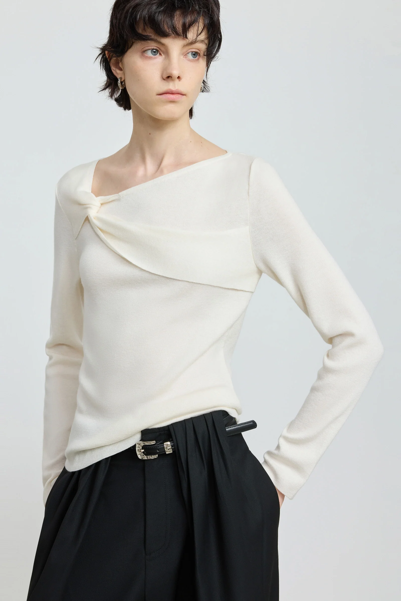 Wool-Blend Knotted Sweater - Image 5